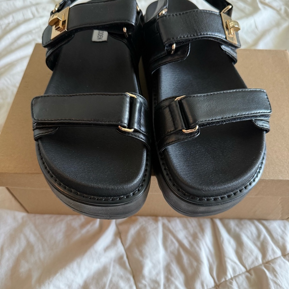 Steve Madden Black Platform Velcro Sandals with Gold Accent 9.5 - Picture 2 of 6